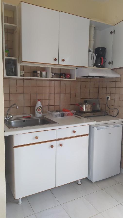 Armenistis Apartment Bagian luar foto