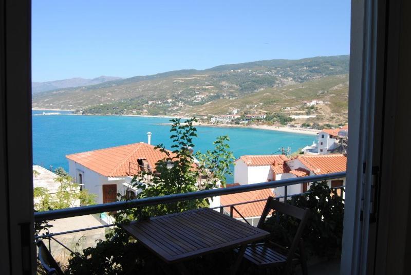 Armenistis Apartment Bagian luar foto